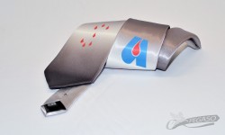 Cravatta tessuto raso di poliestere 100% stampato con logo personalizzato AVIS