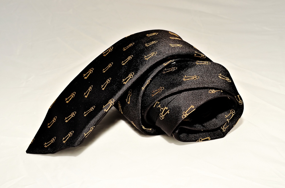 Cravatta promozionale in seta esposta al Museo della Chiave Bianchi 1770- Keyline Spa